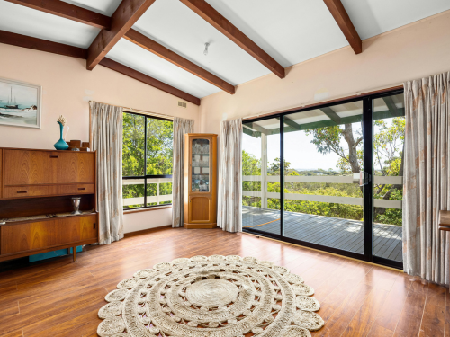 GLASS DOOR PARTITION